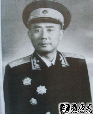 谭甫仁照片