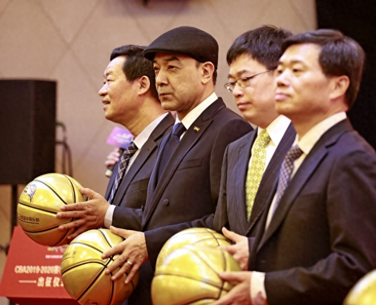 新疆广汇男篮主教练阿迪江