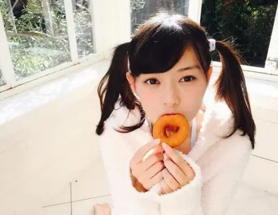 “2000年一遇美女”泷口光（滝口ひかり）来了，日本最穷水手服萌妹