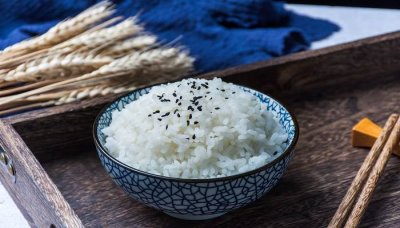 ​大米里很多米虫子还能吃吗 米饭有虫子能吃吗