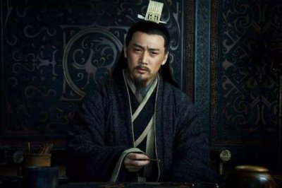 ​诸葛亮为什么愿意辅佐刘备?