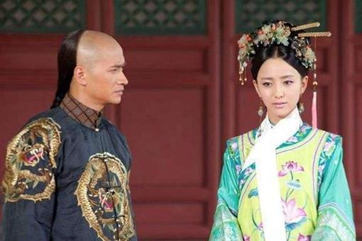 清代妃子怎么都是用被子包起来抬进寝宫的?