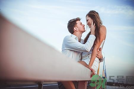 18岁女孩恋爱注意什么?女孩恋爱须知