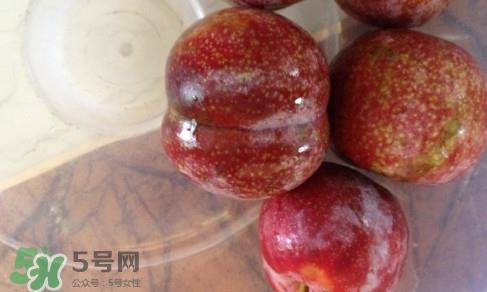 三华李可以和香蕉一起吃吗？香蕉能和三华李一起吃吗