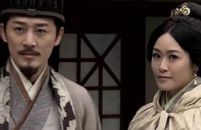 ​诸葛亮为什么会娶黄月英？这与他的扇子有什么关系？