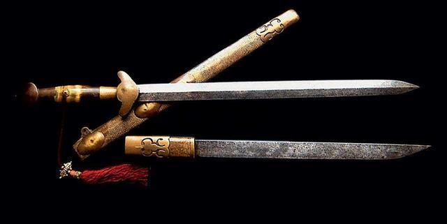 古代四大隐形兵器：鞘里藏刀，鞭中藏火，一器双杀，令敌死得茫然