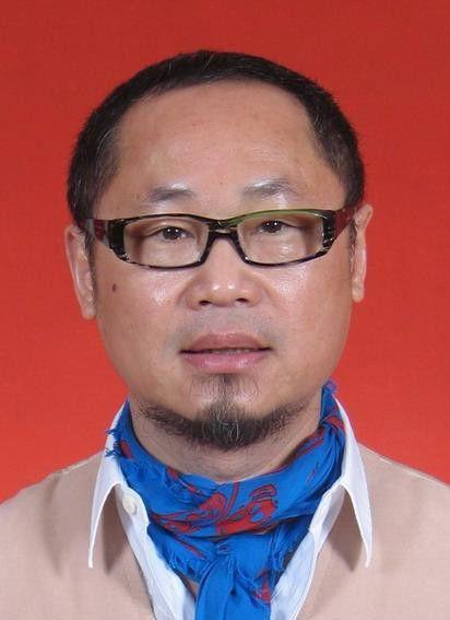 迪丽热巴背后金主再遭曝光，是他