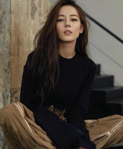 ​迪丽热巴：美丽优雅，气质出众的金鹰女神