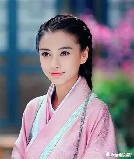 阚清子吐槽某女星演技引热议，baby工作室辟谣，今阚清子发博致歉