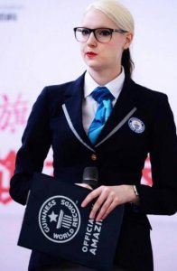​撒贝宁妻子的工作全球只有6个人，连章子怡都比不了！