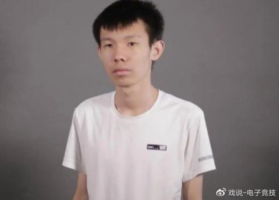 ​张嘉文杀神附体，1V5单人团灭对手，国服第一男枪货真价实？