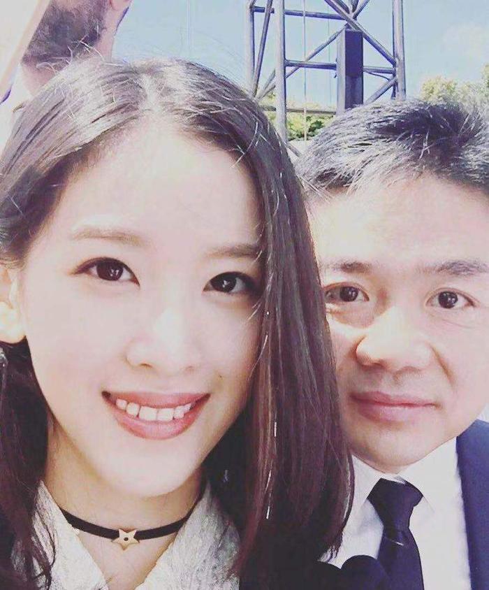 婚前协议疑曝光，章泽天十年内离婚其只能分到1元，真相并非如此