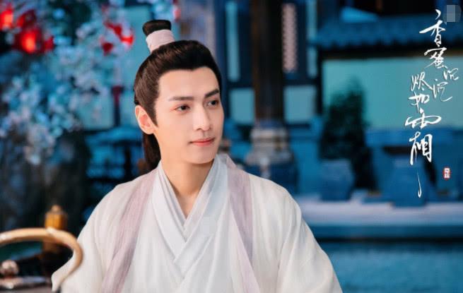 他曾花大价钱整容，亲口承认600元磨骨？如今出演《香蜜》大红