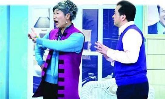 他上7次春晚反串不惹人烦，演技不输小沈阳！