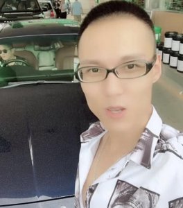 ​快手八卦主播排行，二驴的排第二，第一太聪明被粉丝称“逆徒”