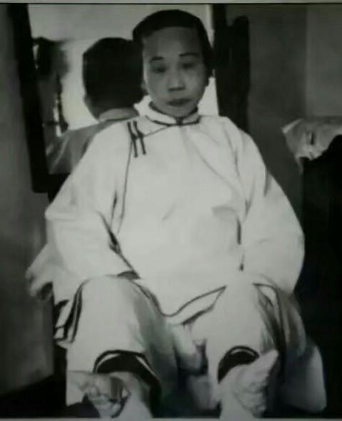 三寸金莲”每一张都惊心