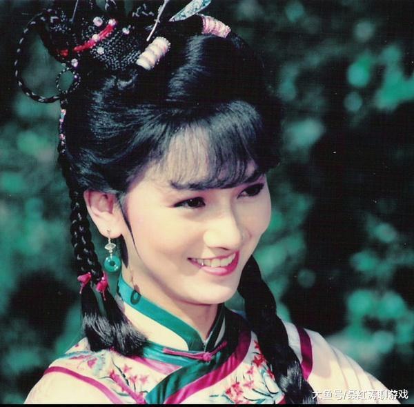 永远的白娘子赵雅芝三个儿子帅气逼人，继承妈妈美貌，基因太强大