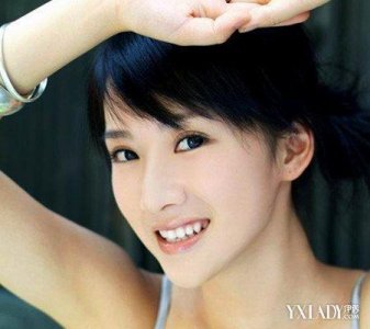 ​陈格和李念尴尬撞脸 清空微博引网友猜测