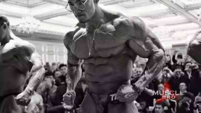 ​今日介绍一名小编的偶像中国第一巨臂鹿晨辉