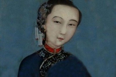 ​花开不朽，秦商周莹的传奇一生