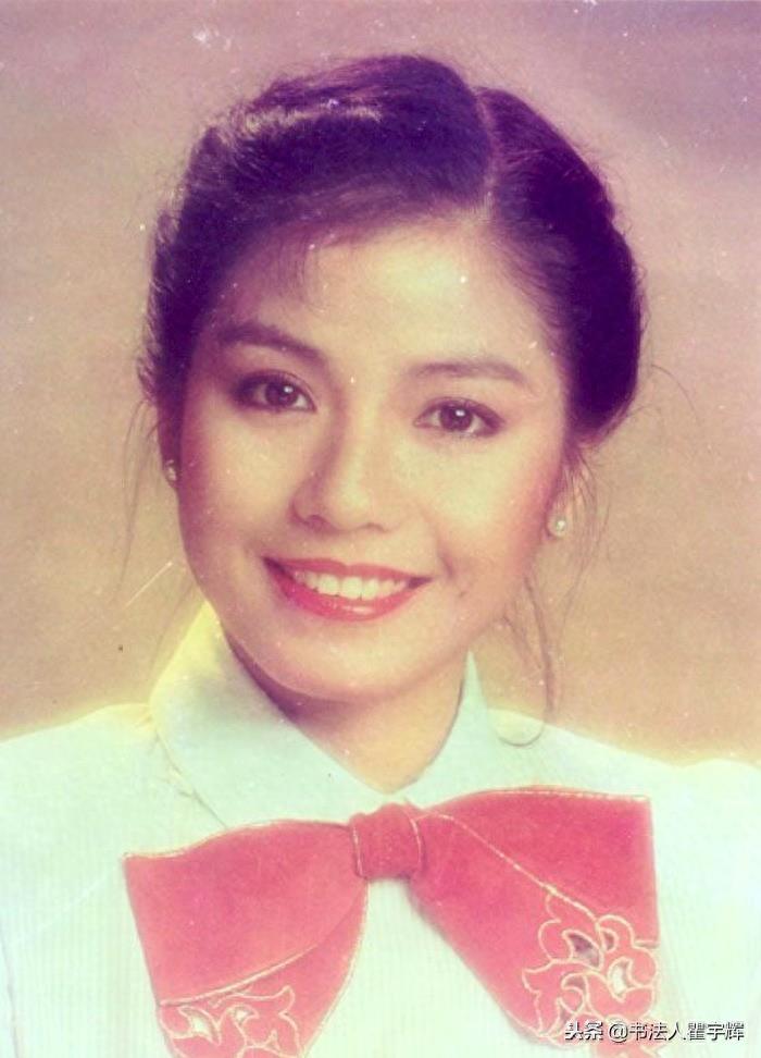 当年的性感女神，挥之不去的美丽记忆，钟楚红13张老照片欣赏