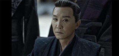 ​“陈萍萍”吴刚的微博全是梗！相比老爸的风趣，儿子小吴负责颜值
