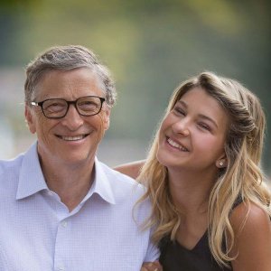 ​比尔盖茨小女儿照片曝光，身材超火，生活奢华