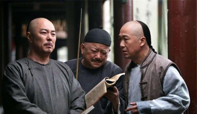 ​历史上纪晓岚与和珅的真实关系如何，真的是欢喜冤家吗？