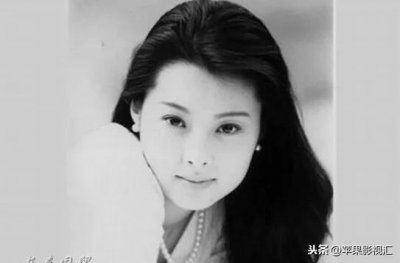 ​袁立年轻时旧照曝光，端庄秀丽清纯甜美，奈何岁月无情，年轻真好