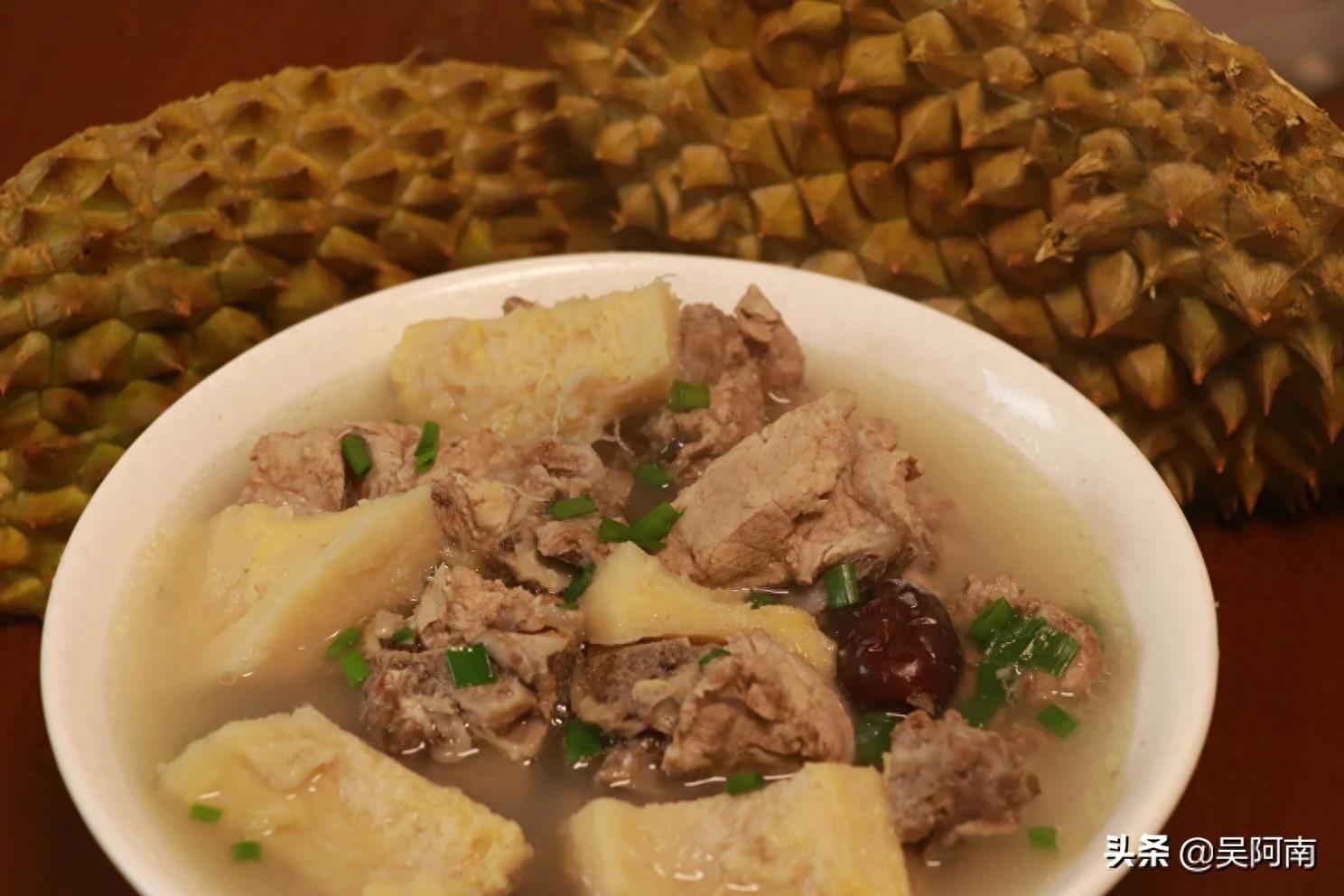 吃完的榴莲壳不要丢，拿来和排骨一起炖，味道鲜美又滋补超好喝