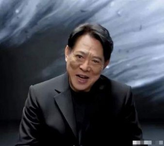 ​60岁李连杰近况曝光：面部浮肿，容貌大变令人震惊，知情人士揭示原因