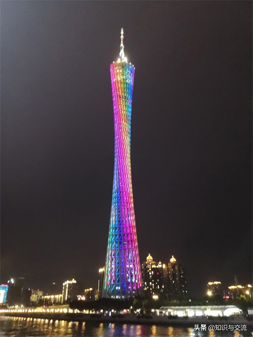 广州塔夜景实拍图片