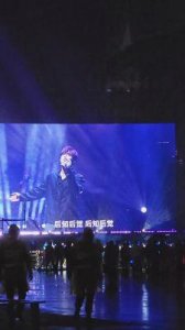 ​林书豪调侃周杰伦：打球与唱歌一样“超级烂