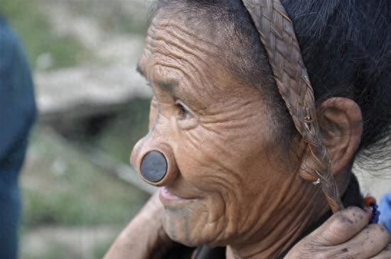 直击：世界上那些隐秘的民族，小人族、美女族、龙虾族