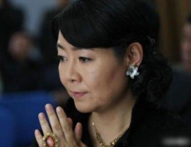 ​萨日娜：丈夫仅花费258元便娶得她，曾因容貌原因毕业6年无戏可拍，如今成为人