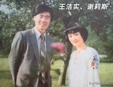​四十年来，见证了中国乐坛时代变迁的十七个内地歌唱组合。