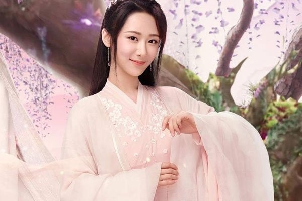 杨紫的胸被摸了 根本就是镜头的问题罢了