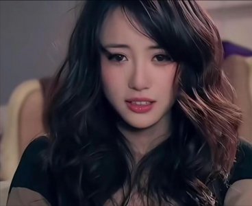 ​天生媚骨是什么样子？