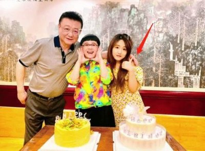 ​金龟子的老公，金龟子和王宁一家四(金龟子的丈夫王宁)