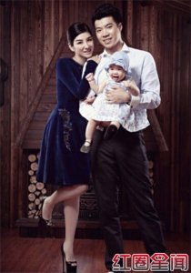 ​黄毅清离婚大战与黄奕讲和微博表白:黄奕我爱你