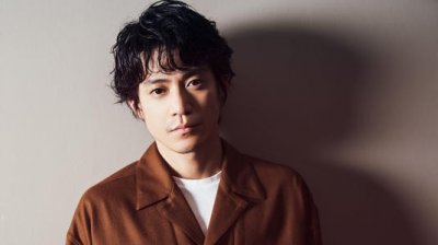 ​小栗旬老婆是谁 小栗旬资料婚恋史遭扒与老婆结婚8年生三孩