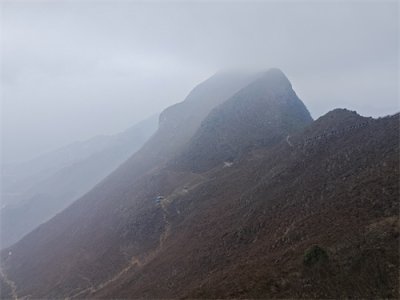 ​贵州老王山：徒步者的“民间5A级秘境”，美到窒息的山野狂欢⛰️