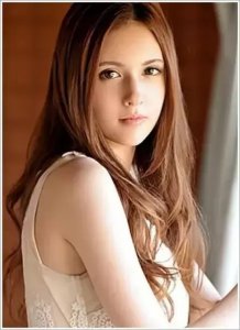 ​维密身材的水咲劳拉美图分享，神级混血美少女！