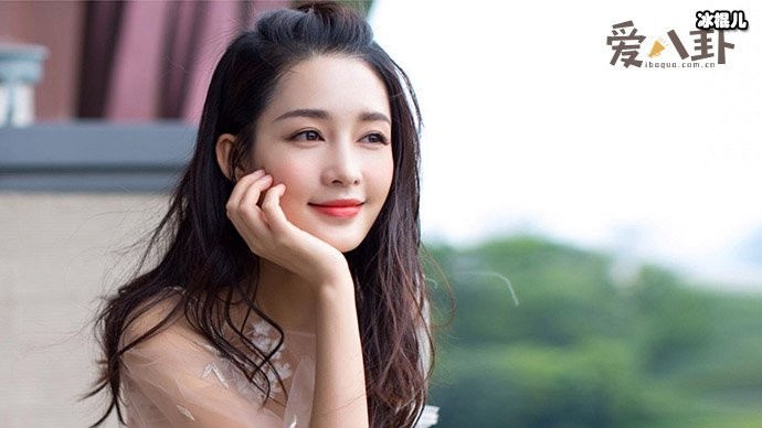 李沁照片