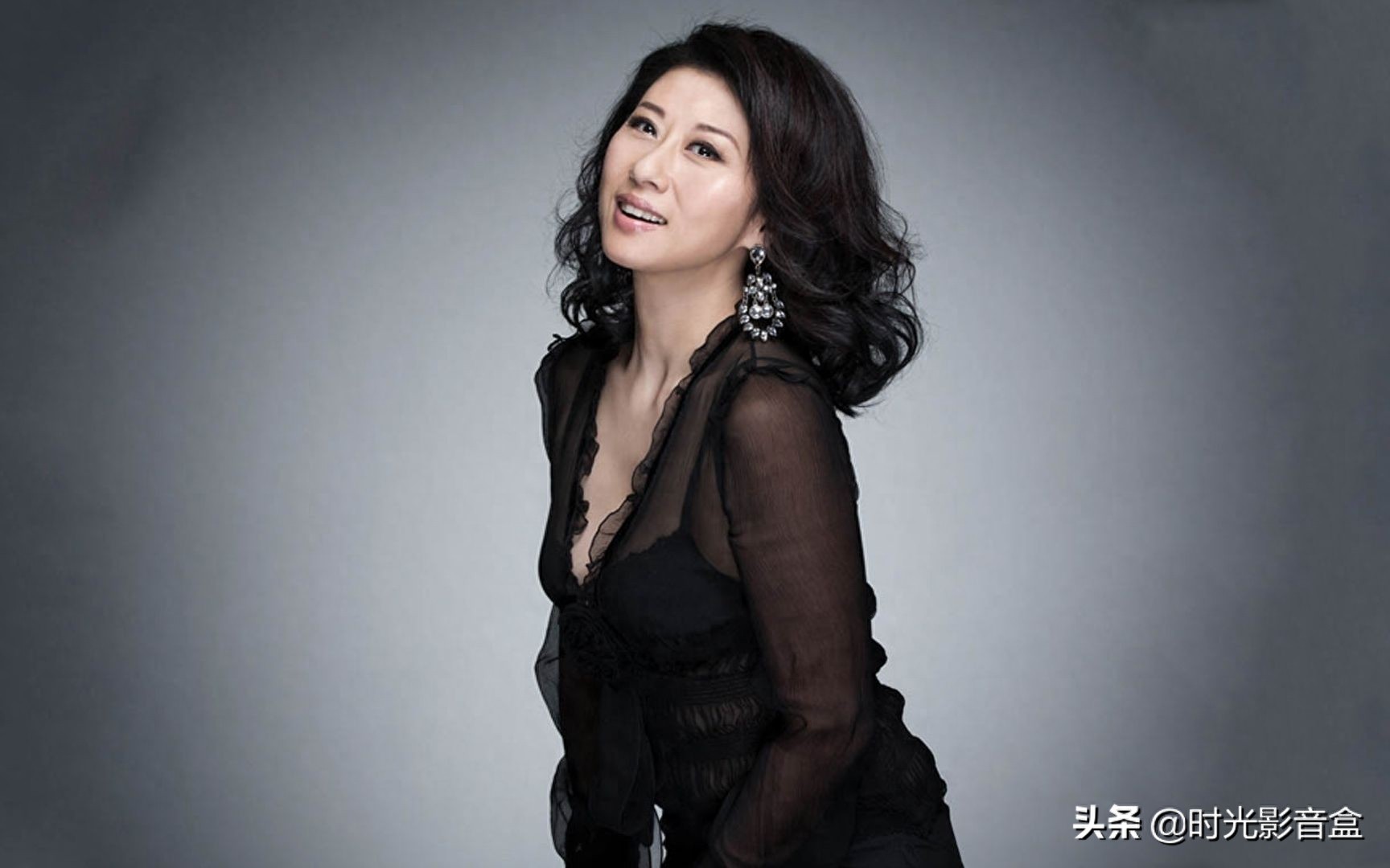 香港歌坛十大巨星（女歌手篇）：气形与唱功结合的典范，影响深远