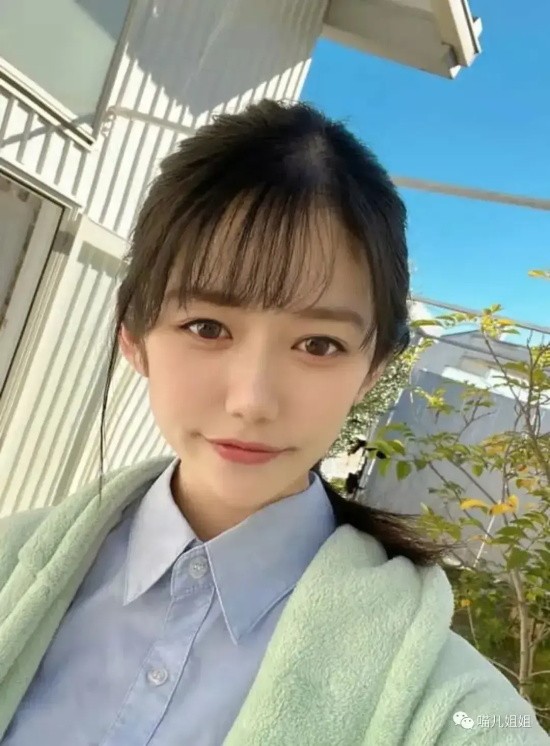岛国女演员坂井成羽写真鉴赏，暗黑界“卷王”名不虚传！