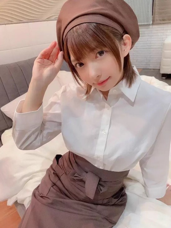 喜欢玩RPG游戏的麻里梨夏美图分享，业界最美厨娘！