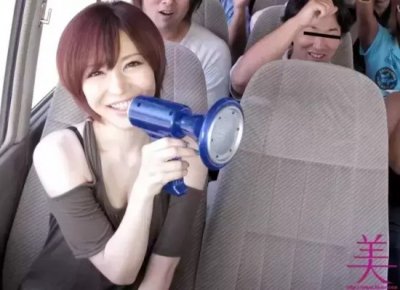 ​痴女典范里美尤利娅写真分享，稳定输出的超高演技！