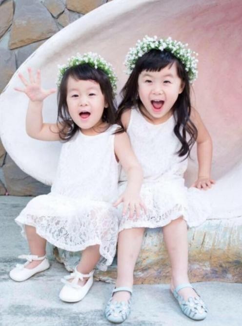 唐志中老婆小咪（唐志中庆结婚六周年咪妈身材好）