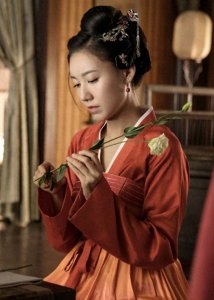 演技盖过刘琳,因和张译的一场戏走红,她才是女演员里的标杆